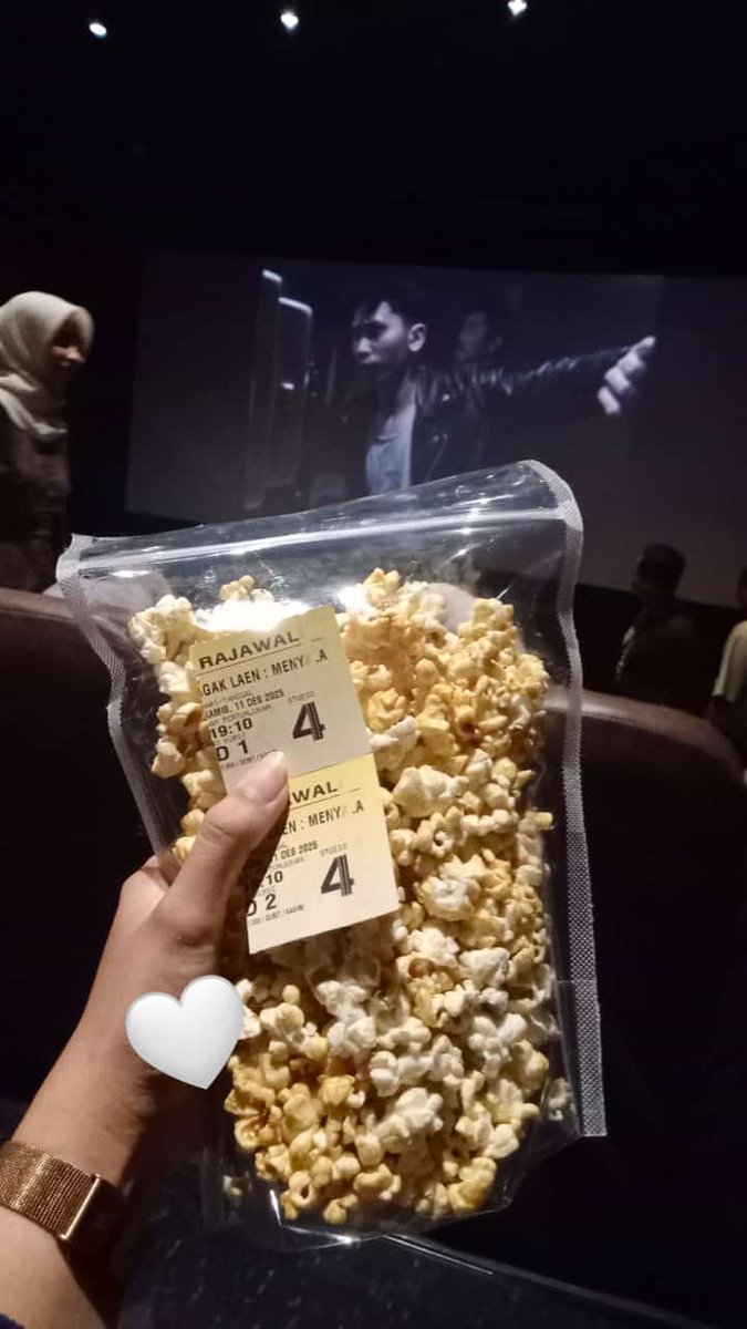 Miladiyy's tweet photo. Akhirnya nonton jugaaa https://t.co/Iobzow8NGD