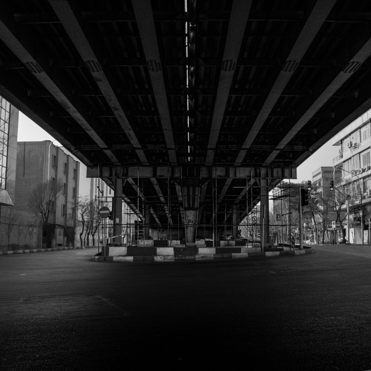 QishlaQ_'s tweet photo. #Streetphotography https://t.co/LhOQc5y0E0