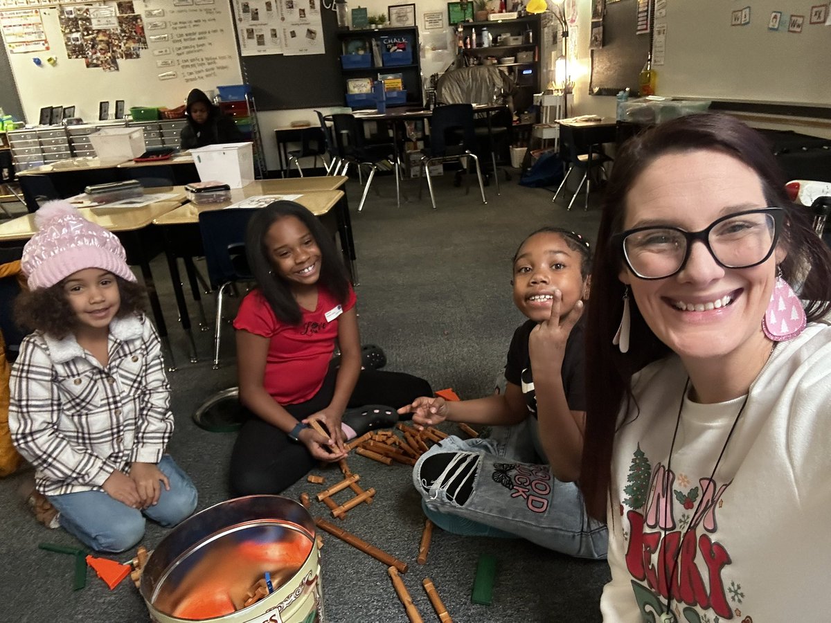 msmaxwell20's tweet photo. Pride Time!! @NKCSchools @GracemorNKC https://t.co/54ui2cGpe5