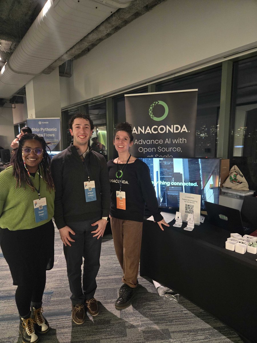 What an incredible week at @PyData Boston 2025! We loved joining the  international community of data scientists, engineers, and open-source  developers for three days of learning, collaboration, and innovation.  Already looking forward