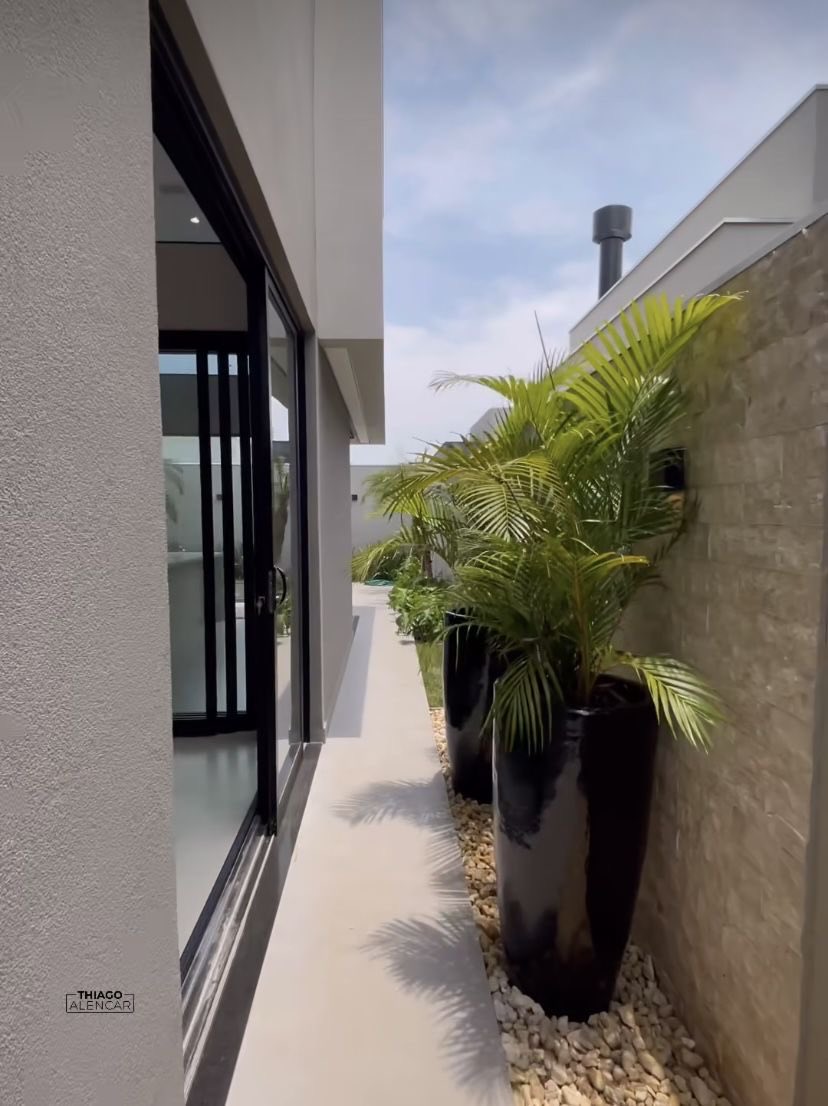 المصممه يارا tweet media