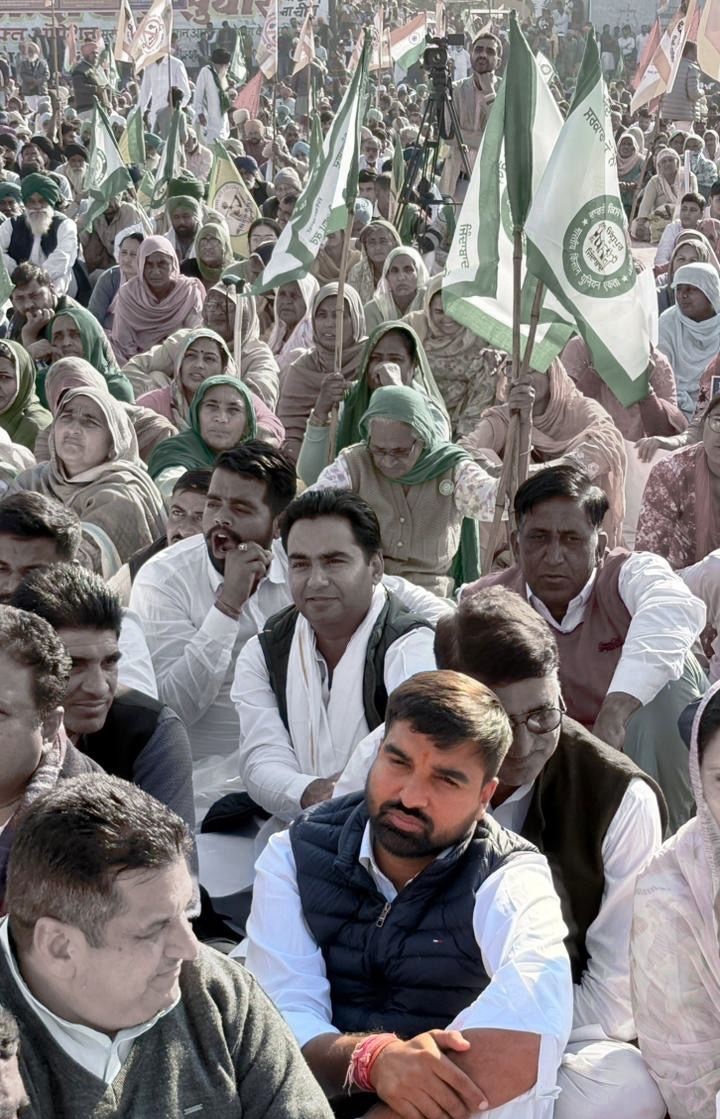 "सरकार मेरे पर 01 नहीं चाहे 100 मुकदमे लगा दे, मैं किसान की औलाद हूं, मैं अन्नदाता के साथ खड़ा हूँ।"

सरकार व प्रशासन को चेताना चाहते हैं फैक्ट्री बन्द को लेकर किसान अडिग है, एकजुट है, और मैं हर परिस्थिति में उनके साथ खड़ा हूं। जिस धरती ने मुझे जन्म दिया, अनाज दिया, पानी दिया,