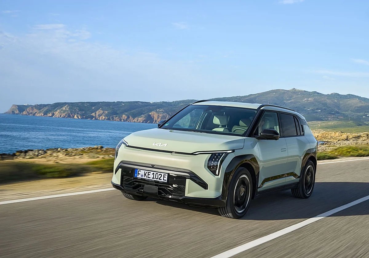 Eléctrico y ganador: el KIA EV3 logra el premio ABC al Mejor Coche del Año abc.es/motor/electric…  #kiaev3