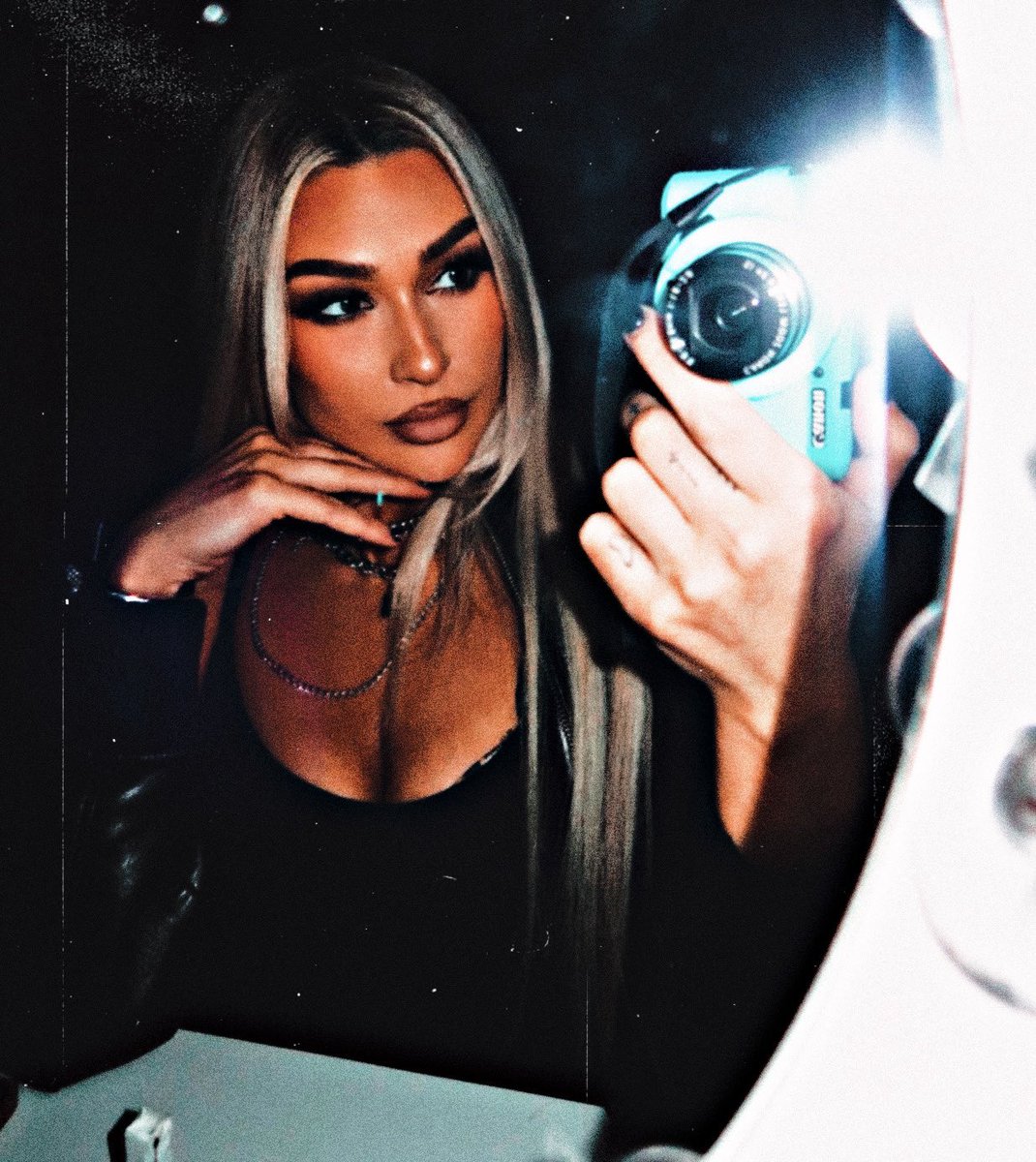 izzixdame_'s tweet photo. — tell me things. https://t.co/kQSxXkByNd