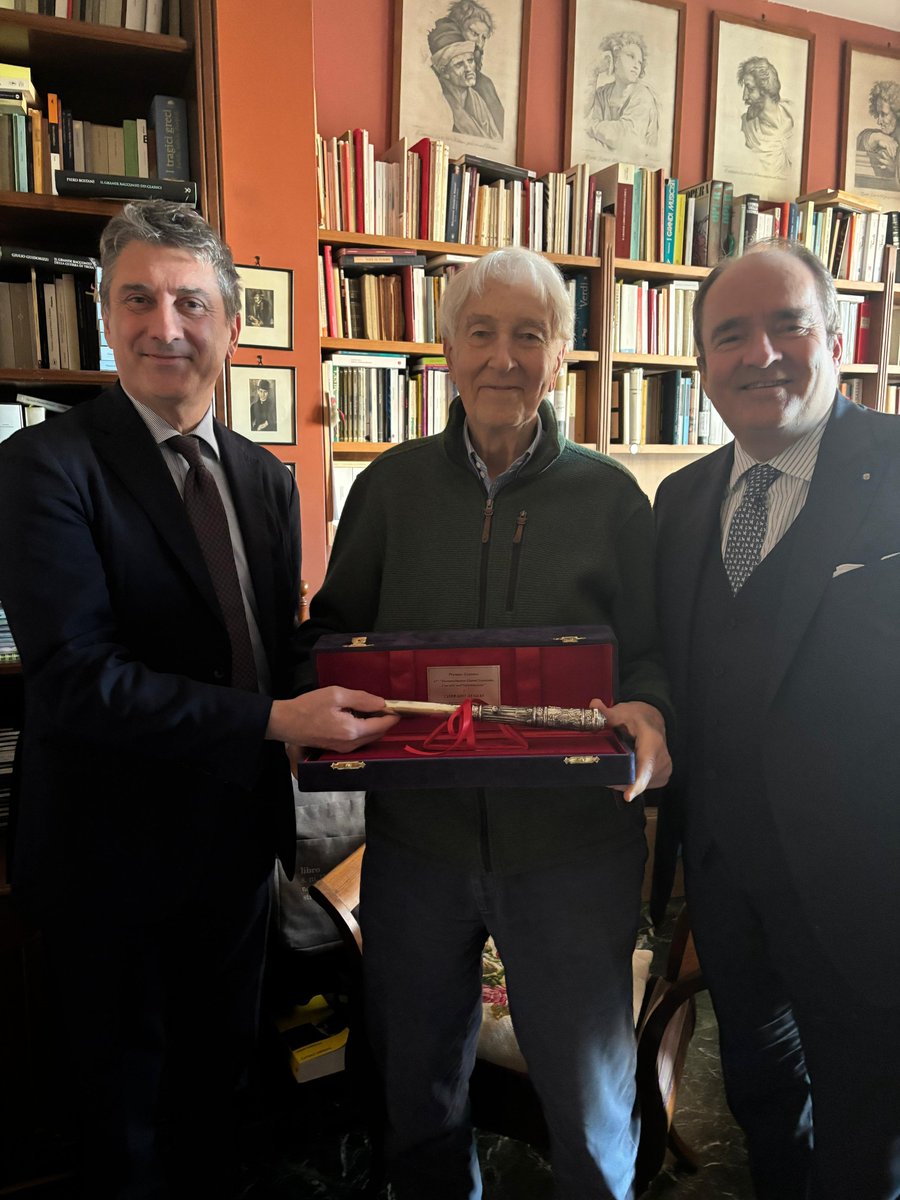 Premio Estense tweet media
