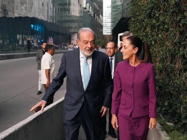 📱 ¡AT&amp;T LE CUELGA A MÉXICO! 

La gigante de telefonía prepara su salida del país para enfocarse en EE. UU. ¿El motivo? El favoritismo del inútil gobierno mexicano de Claudia Sheinbaum hacia su competidor, Telcel. 

Peña Nieto abrió el mercado para evitar el monopolio pero AMLO y