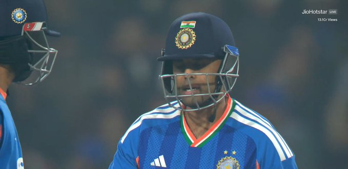 Suryakumar Yadav dismissed for 5 from 4 balls.

- South Africa On TOP🔥