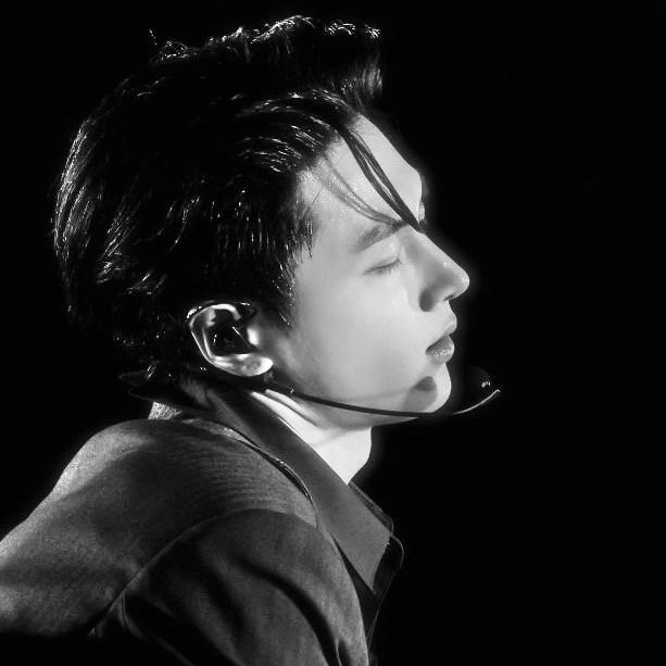 smoothpjs's tweet image. the most perfect side profile ever.