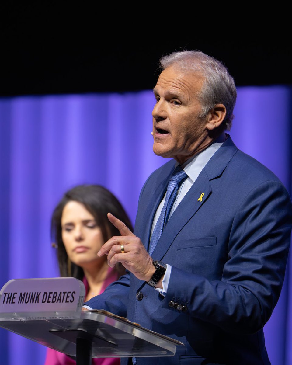 DrMichaelOren's tweet image. After October 7, a Palestinian state isn’t just unwise — it’s certifiably insane. On stage in Toronto, we said what 70% of Israelis now believe: the two-state solution is dead. History has shown that every attempt at Palestinian statehood has ended in Jewish blood. This time, we…