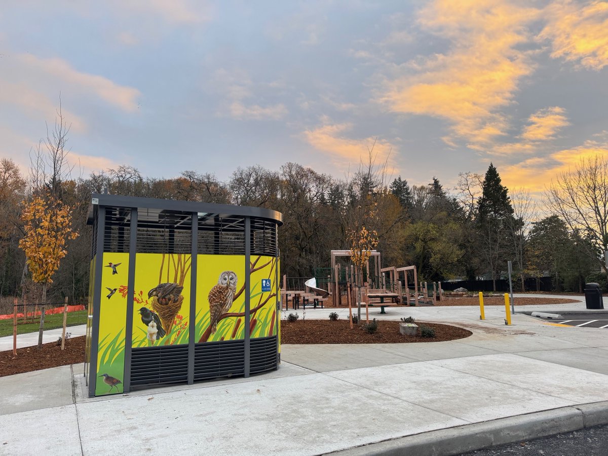 Portland Loo tweet media