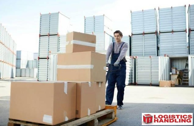 LogHandling's tweet image. The essential role of manual handling in the rise of flexi-warehousing 
mvnt.us/m2446601 @UKPalletTrucks #Pallet #Warehouse #Logistics #Trucking #Forklift