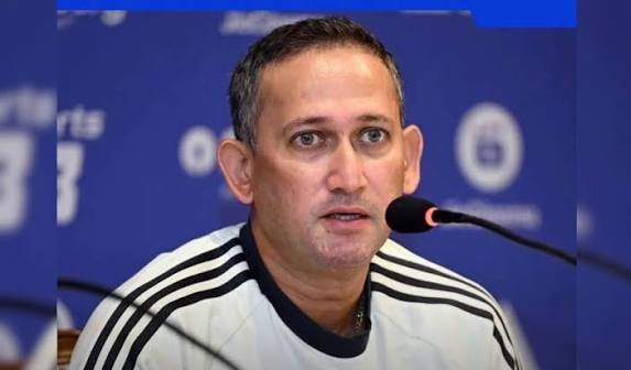 Like this tweet if you want this Ajit Agarkar sacked immediately!!