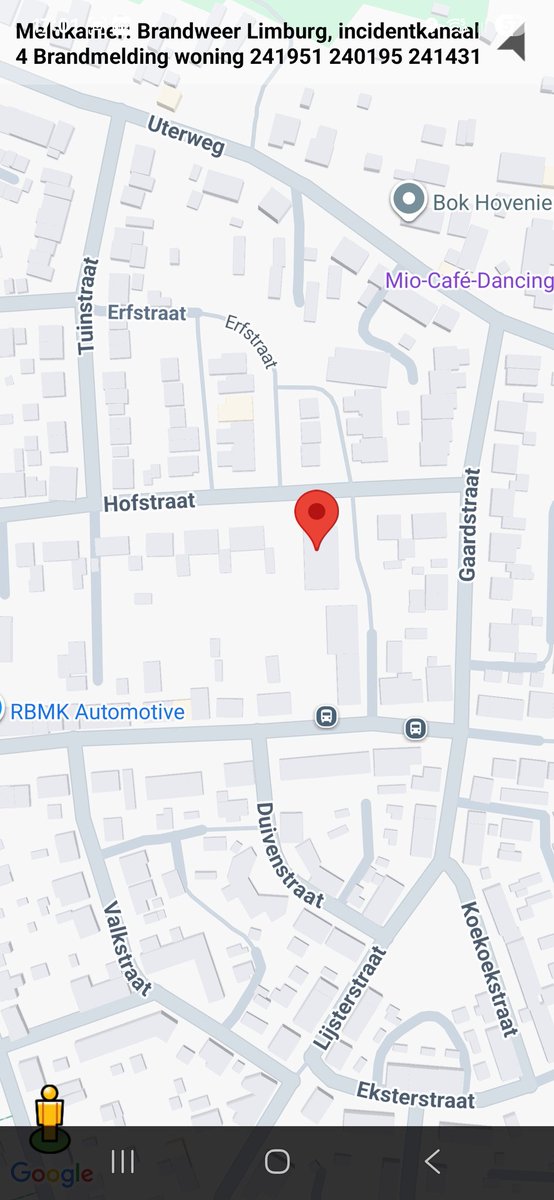 Middelbrand in woning met inzet van hulpdiensten