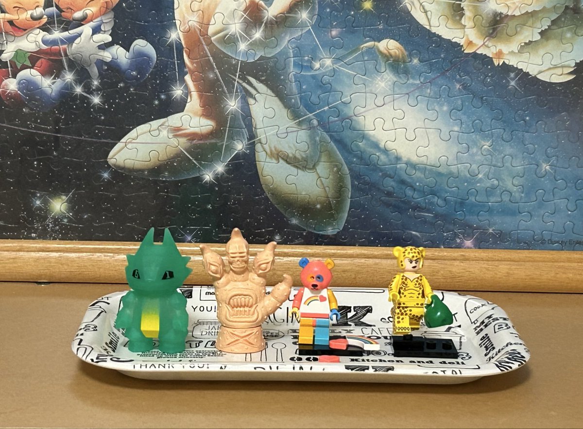 mikinyanko0331's tweet photo. 違う店でVAGもしてきた
両方とも違うカラーのやつがほしかったよ
ミニフィグはブックレット無かったけど安かったので購入 https://t.co/xt48RqFF06