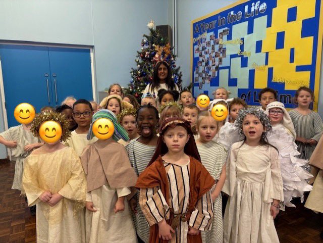 latimerprimary's tweet image. Mrs Broom’s class delighted audiences with their amazing Christmas performance. #latimerRE