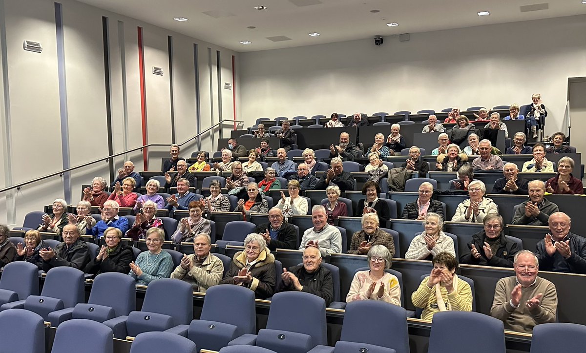 Erg dankbaar publiek bij #Okra in <a href="/StadIeper/">Stad Ieper</a> voor <a href="/StopDarmkanker/">Stop Darmkanker</a> namiddag “De Grote Boodschap” #803 🍀 #doelpubliek 

Kennis delen in West-Vlaanderen 😉
En nu in de files naar Antwerpen 🙏💙