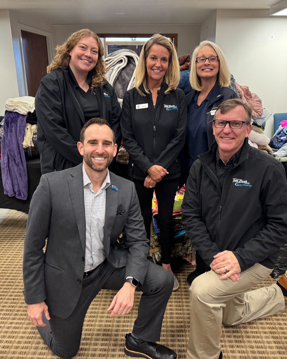 tombushmotors's tweet photo. Chilly weather, warm hearts ❤️

Our team helped our neighbors bundle up for the upcoming cold months with the donations from the Mister Rogers' Sweater Drive yesterday. A day filled with gratitude, genuine smiles, and a little more peace of mind for the winter ahead. https://t.co/ZgOwmy2JF4