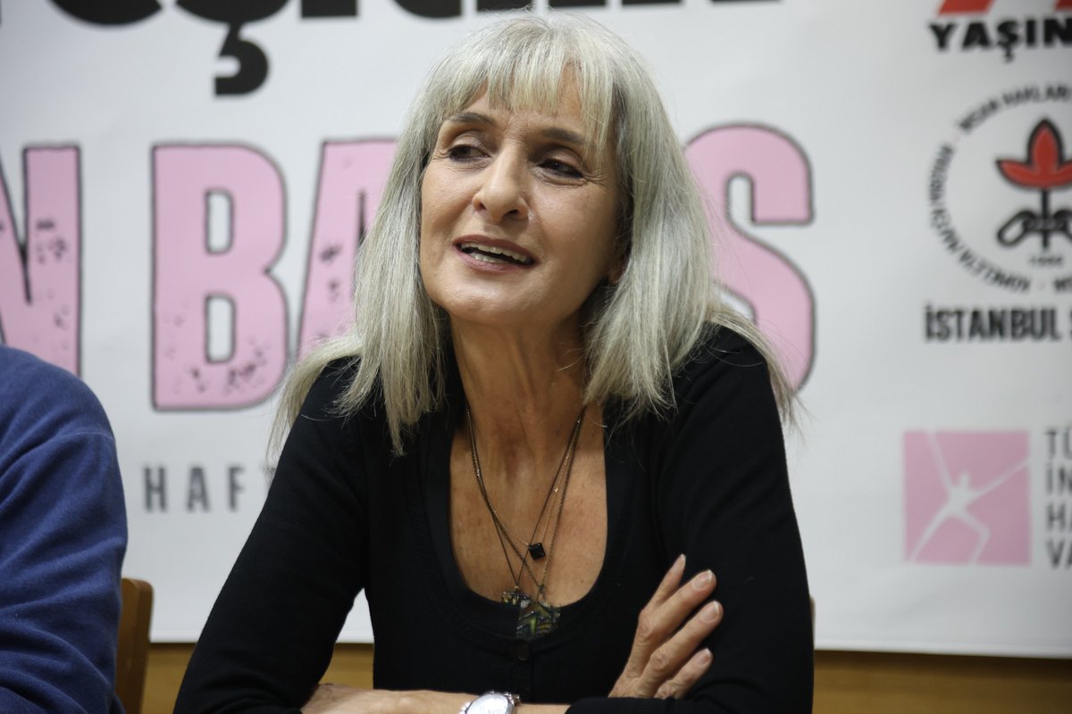 10-17 Aralık İnsan Hakları Haftası kapsamında LİSTAG ile ortak düzenlediğimiz "Ayrımcılığın Politikası Olmaz" başlıklı panelimiz başladı...

Yeniden soruyoruz: LGBTİ+lar Aile Yılı'nın Neresinde ?