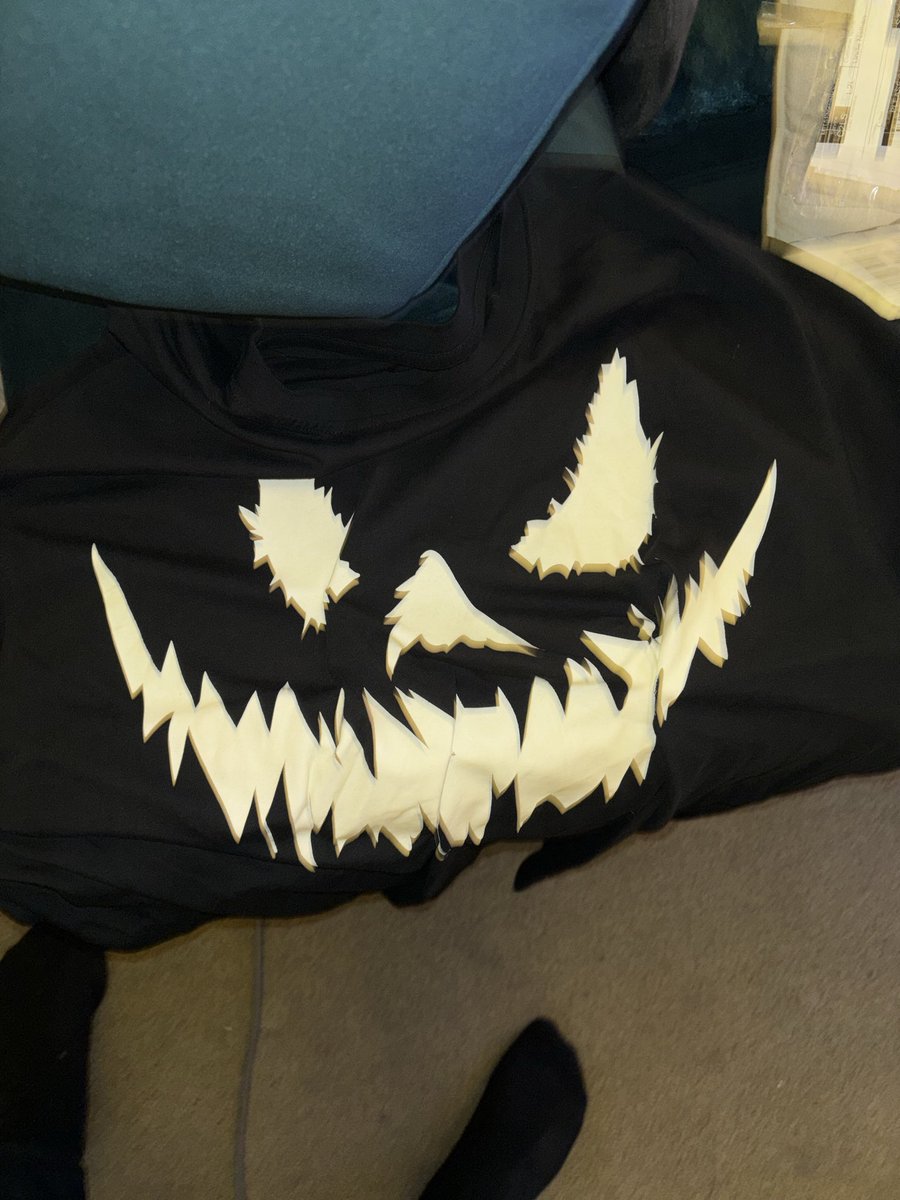 SnathP's tweet image. Hi @Tesco I bought this glow in the dark pumpkin t-shirt for Halloween. I’ve only worn it twice and the glow in the dark bit is all stuck together and rips if you try and pull it. I can’t find the receipt. Is there anything I can do to get it replaced or refunded?