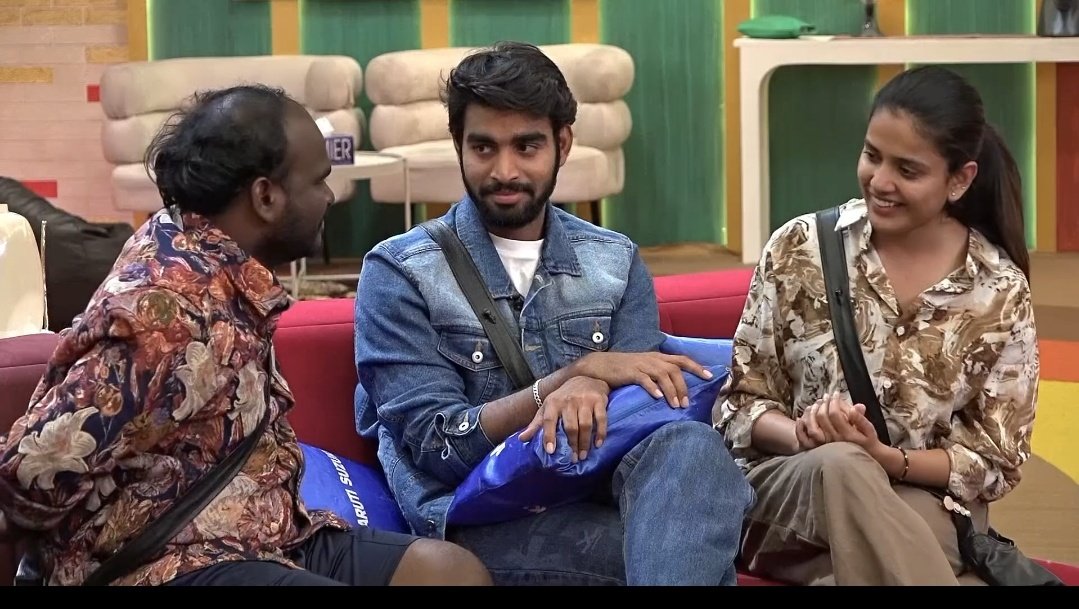 Queen_thanuja's tweet photo. veelu roju roju ki kids aipotnaru😅enjoying last few days together🫶always a hit Duo💥♥️ #BiggBossTelugu9 #emmaneul #Thanuja https://t.co/Rv3Ws3hV3n