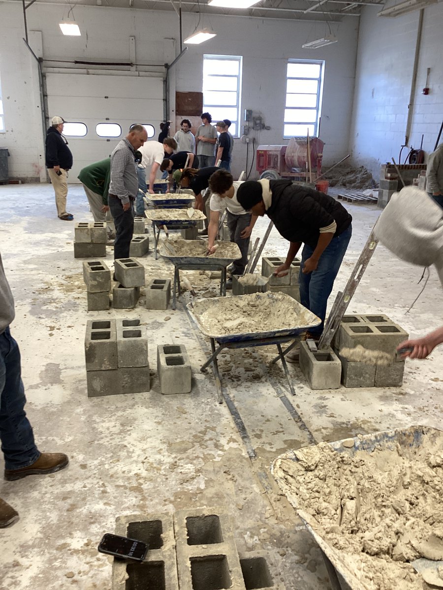 VBTechCenter tweet media