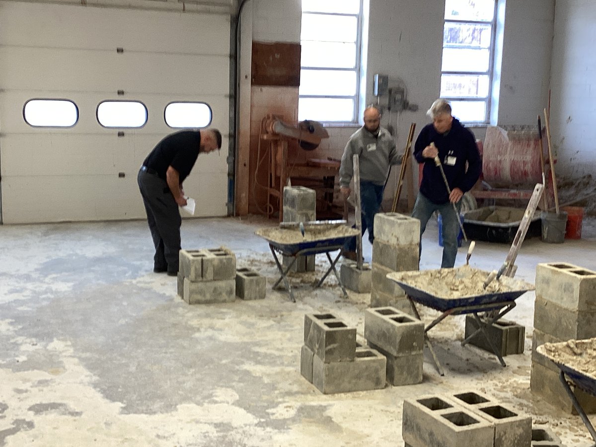 VBTechCenter tweet media