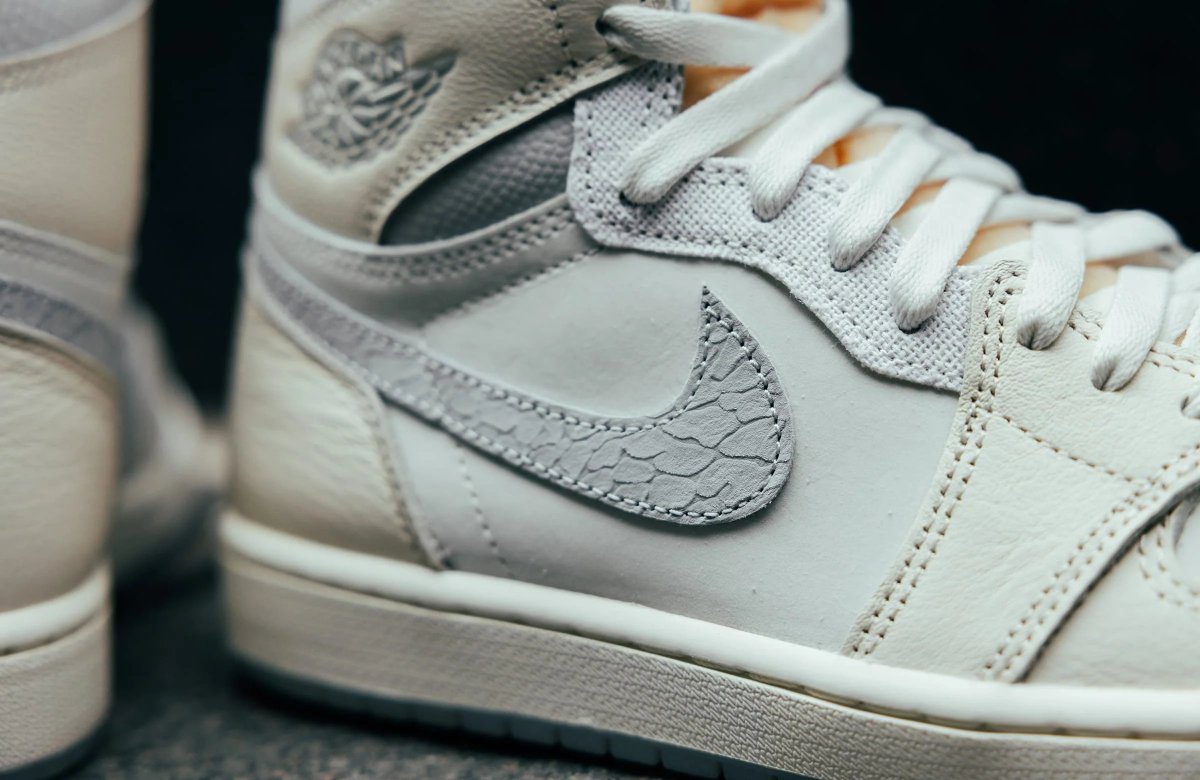 sneakerhuddle's tweet photo. Ad: $147.99 Air Jordan 1 'Sail University Red'  

https://t.co/TBCyOrlXAM https://t.co/ff0U2EQzkQ