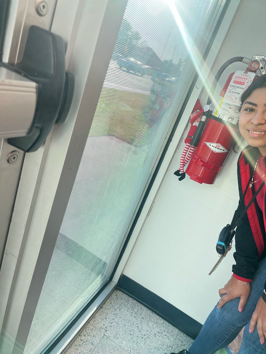 VPAA_SWPS's tweet photo. Big shoutout to our amazing custodian Ms. Yosary! ๐ She found Sprinkle hiding behind a fire extinguisher today. Even safety equipment couldnโt keep that elf hidden! ๐๐ฅ #ElfOnTheLoose #VPAA https://t.co/a7BoWF6edu