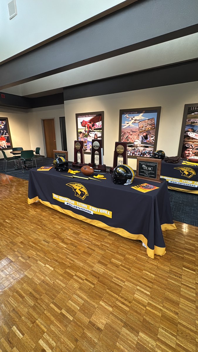 coachmaerob's tweet image. December Recruiting Visits ... #O2HVE6AS feelin' a lil icey! Shoutout @Sergott71 and @CoachJBRob for their work on the communal coffee machine. 

#Percolator #12