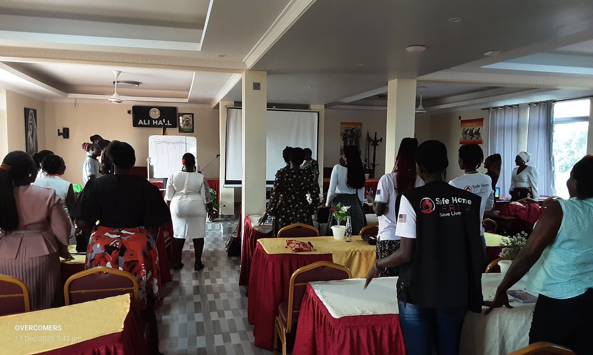 OvercomersWomen's tweet photo. Women in Leadership
@OvercomersWomen and other CBOs have today organised a training on #FeministLeadership and #DigitalSecurity for women leaders across both #Refugees and #Host communities in @adjumani_dlg 

#16DaysOfActivism2025 
#WomeninLeadership https://t.co/iQgfNCQLm7