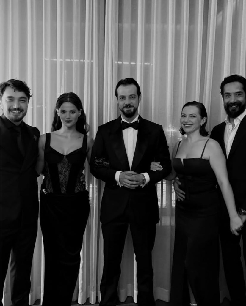 Burak Dakak Instagram post güncellemesinden #LeylaTanlar 🖤