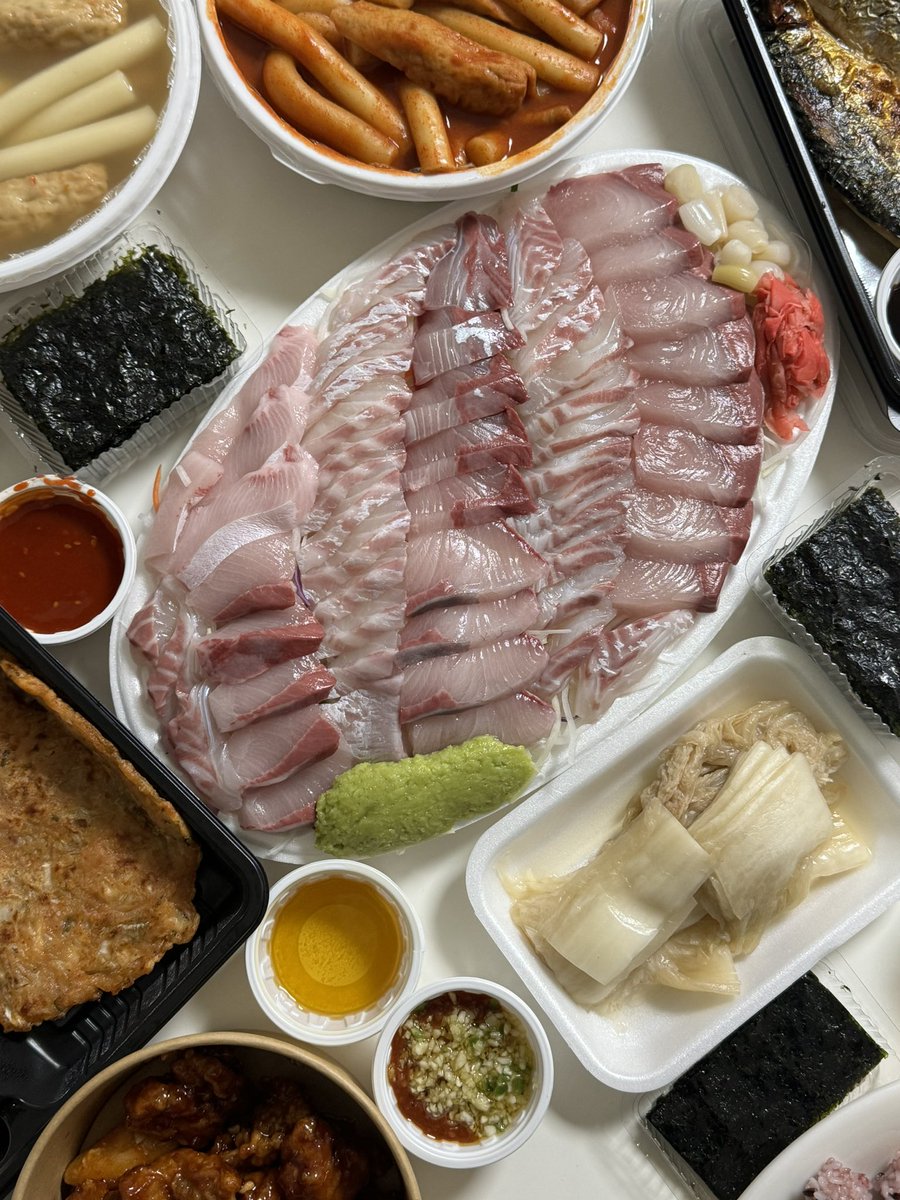 eiduj's tweet image. 우리함께together🩷🩷🩷🩷