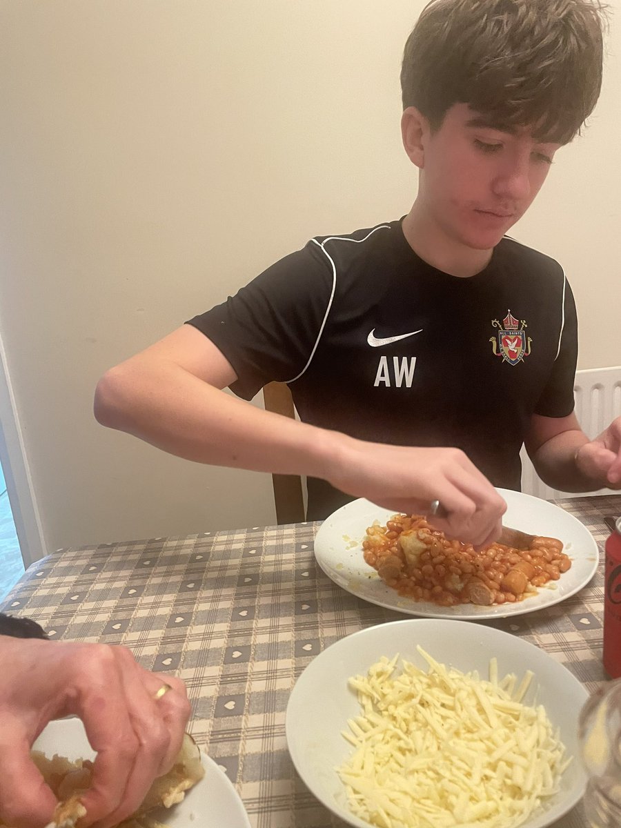 Phill Walker tweet media