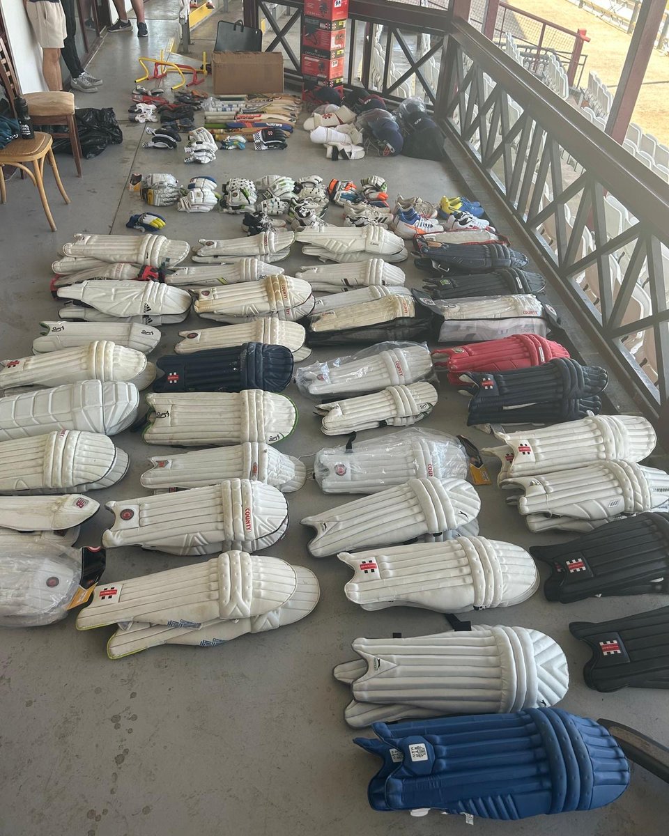 SteelbacksF's tweet image. Christmas Countdown 9/12🎄  

Our kit recycling scheme has been a huge success due to the generosity from clubs and individuals in the County. Thank you to everyone that has donated! 

If you know anyone that requires or would donate equipment, contact patricia.hankins@nccc.co.uk