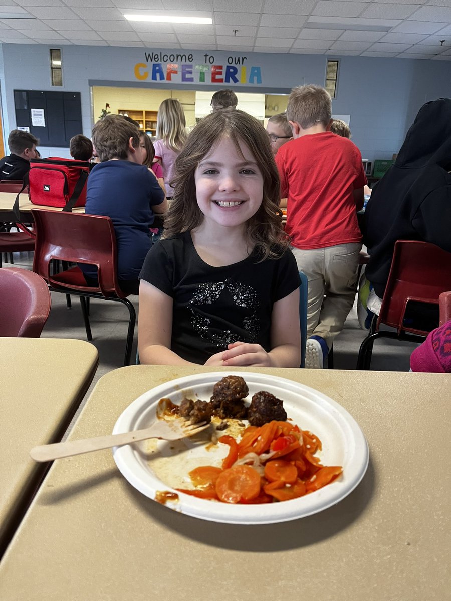 InvernessECA's tweet photo. The meatballs and veggies where a huge hit at IECA today! We’re thankful to have Ms. Ashley and her helpers serve us yummy food every day at lunch. https://t.co/5Kq1V64z55