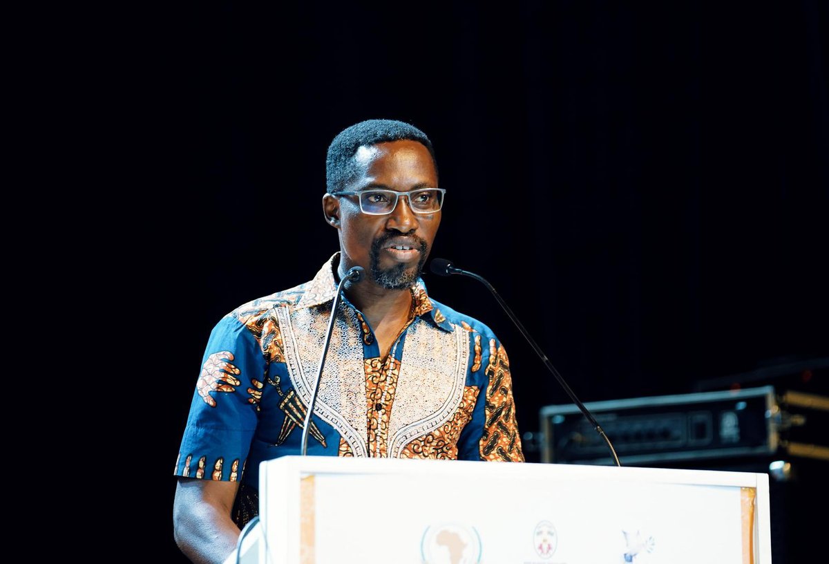 « Nous devons réellement travailler afin que notre culture et nos arts soient véritablement soutenus par nos États, afin que nous puissions véritablement parler de panafricanisme. » M. Mawuto DICK
<a href="/rdussey/">Robert Dussey</a>

#Africanophonie #APA #GovTG #AfricanPoliticalAlliance #PanafricanCongress