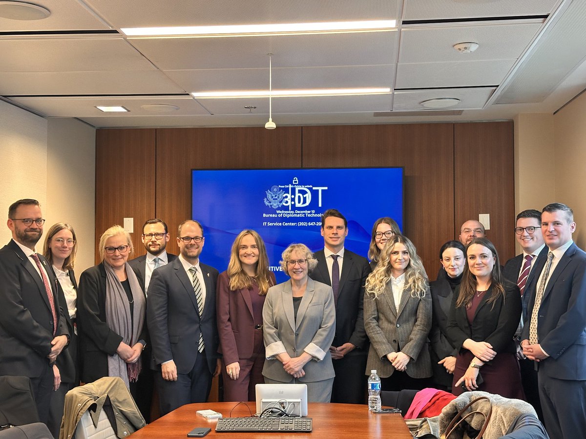 It was a great pleasure to meet with the impressive German participants in the AJC-Konrad Adenauer Foundation leadership exchange.  Great discussion about the challenges facing us in supporting accurate Holocaust commemoration and education. <a href="/AJCGlobal/">American Jewish Committee</a> <a href="/KAS_USA/">Konrad-Adenauer-Stiftung USA</a>