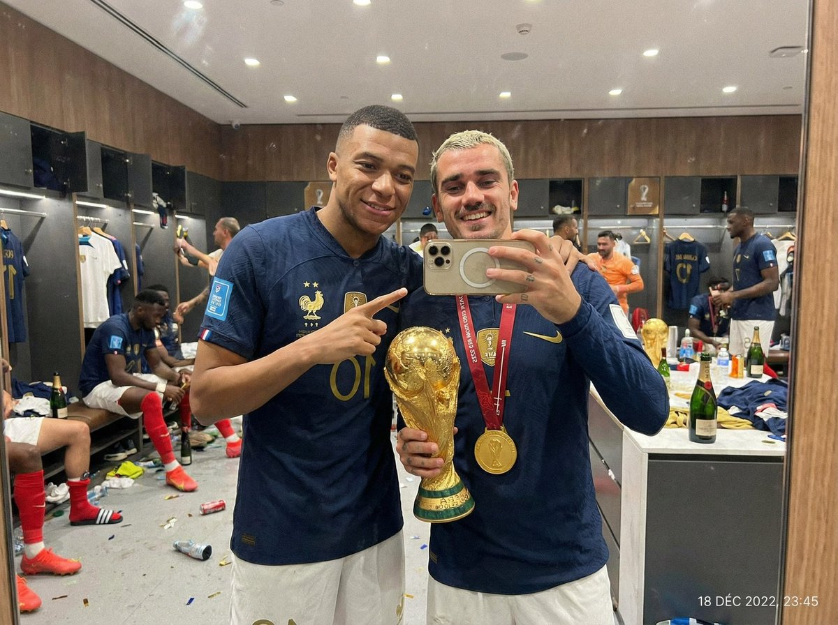 actubleue's tweet image. 😩🥲 2022