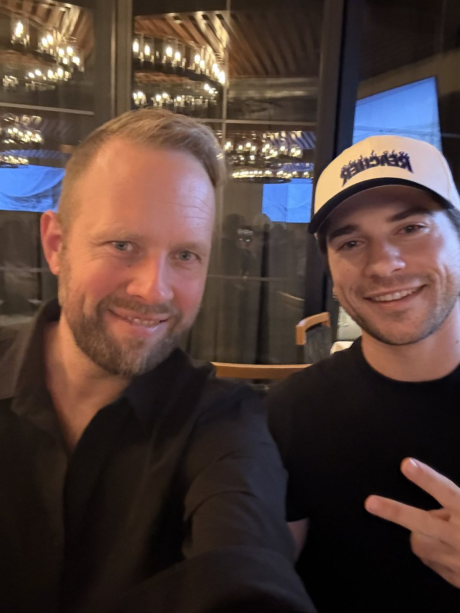 Brands - if you are on TikTok Shop and you aren’t using <a href="/ReacherApp/">Reacher</a> for creator seeding you are playing on hard mode! 

<a href="/BoraMutluoglu/">Bora | Reacher</a>  and <a href="/JerryQian_/">Jerry Qian</a> are two of my favourite humans!

These guys flew in to Vegas because I was here for a conference just for one dinner together!