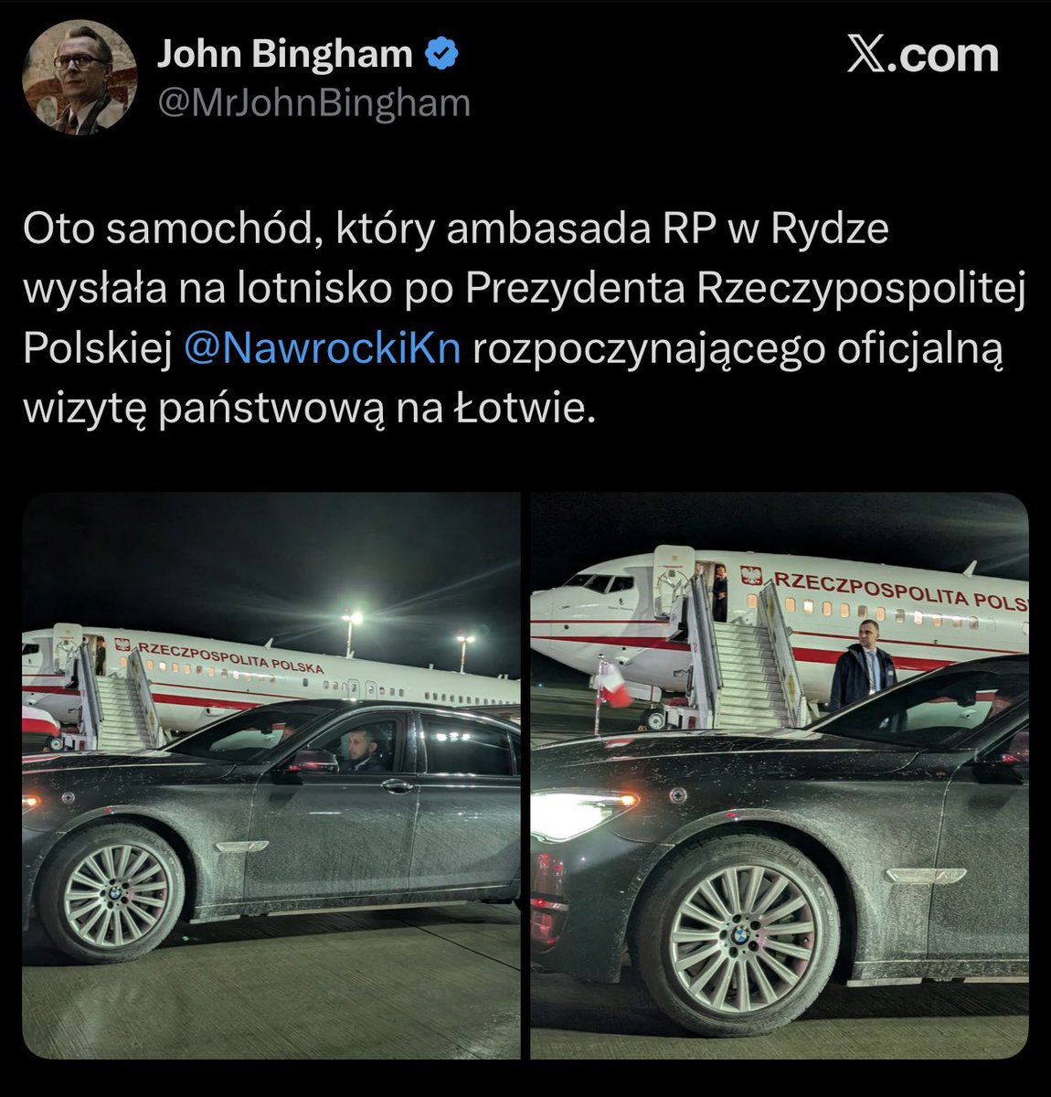 Aura są transportowane na miejsce samolotem wojskowym (najczęściej C-295 lub C-130) i od momentu wylądowania przechodzą pod wyłączną opiekę SOP-owców, którzy przyjechali z delegacją.

Dlatego brudny samochód na zdjęciach to „zasługa” SOP-u, a nie ambasady. W praktyce zdarza się,