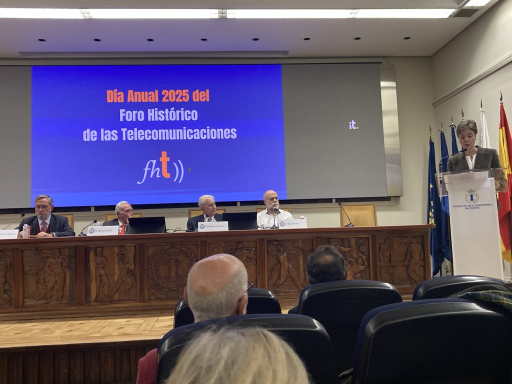 En la Jornada 2025 del Foro Histórico de las Telecomunicaciones <a href="/ForoHistorico/">Foro Histórico de las Telecomunicaciones</a>