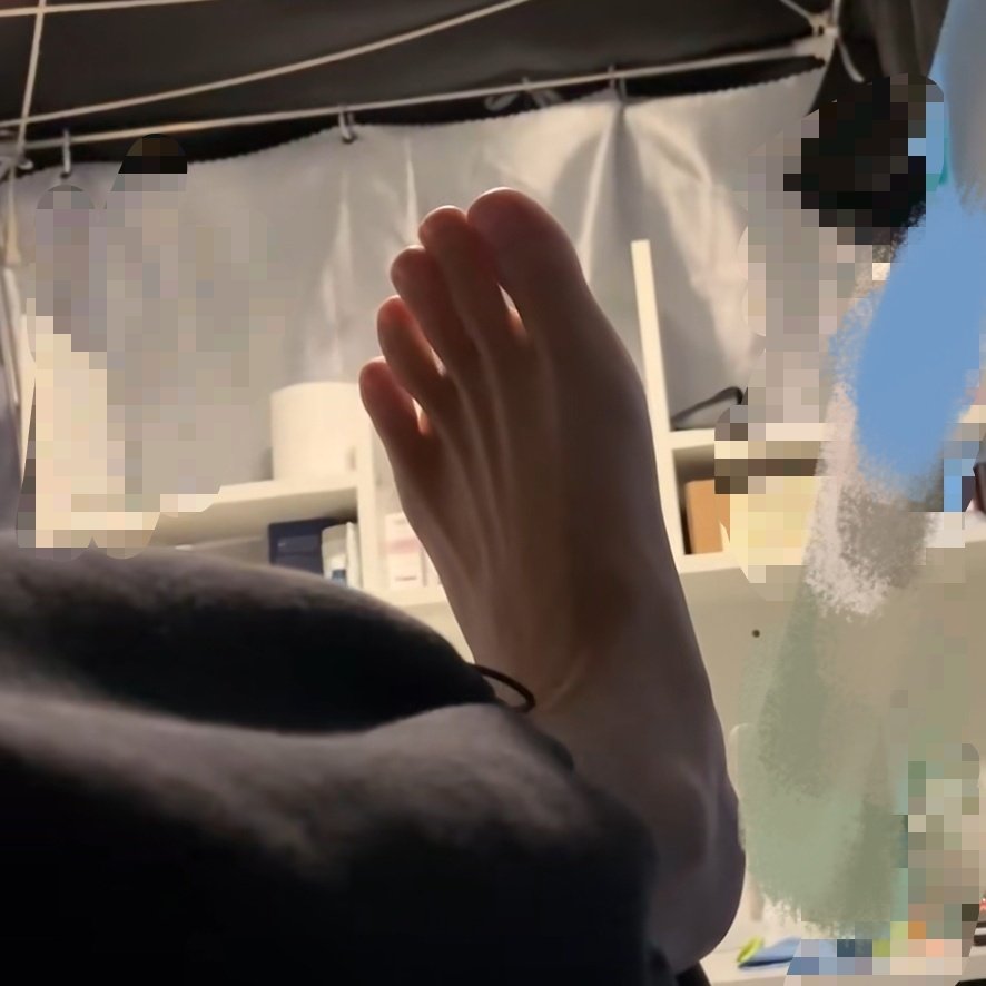 怀念大学宿舍时候

那个时候室友是🐶

给我洗的可干净了