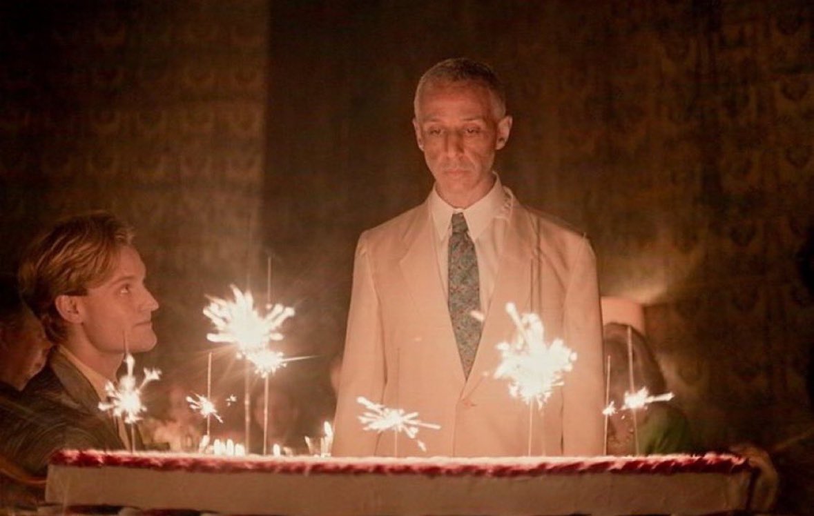 فكرة ان الشتاء اخيرا جاء بس 
سعر لبس واحد شتوي = ثلاث قطع صيفية