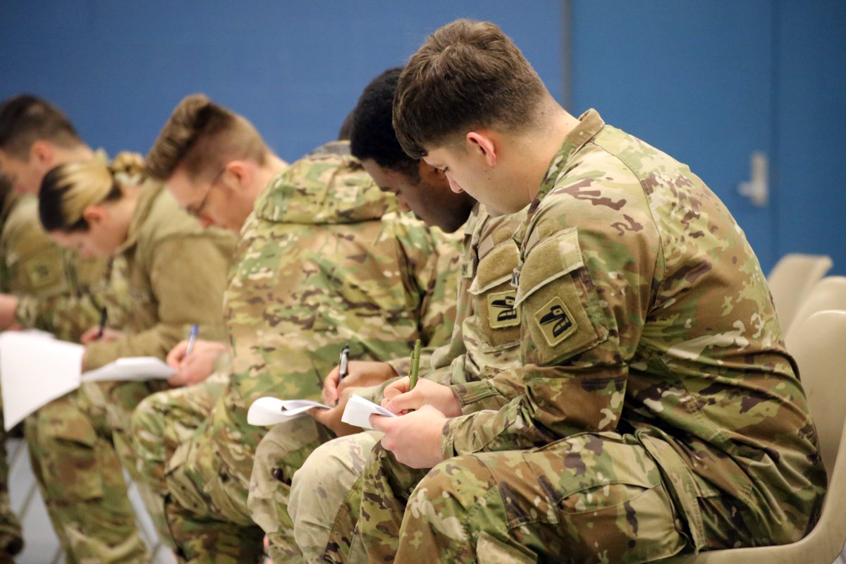 WANationalGuard's tweet image. Happening Now: 200 Guardsmen are currently receiving their in-brief and in-processing before assisting flood response efforts in western Washington.
