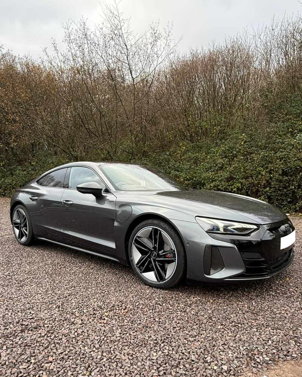 AVSVehiclesLtd's tweet photo. Representing outstanding value for money, Audi RS GT eTron Carbon Vorsprung.

New was over £140,000.00
AVS price: £53,898.00
That is over £86,000.00 difference 
https://t.co/1g75x65NHK

#avsvehicles #findingtherightgearforyou #audi #AudiRSetronGT #audirs #electriccar https://t.co/EW9U8588Gc