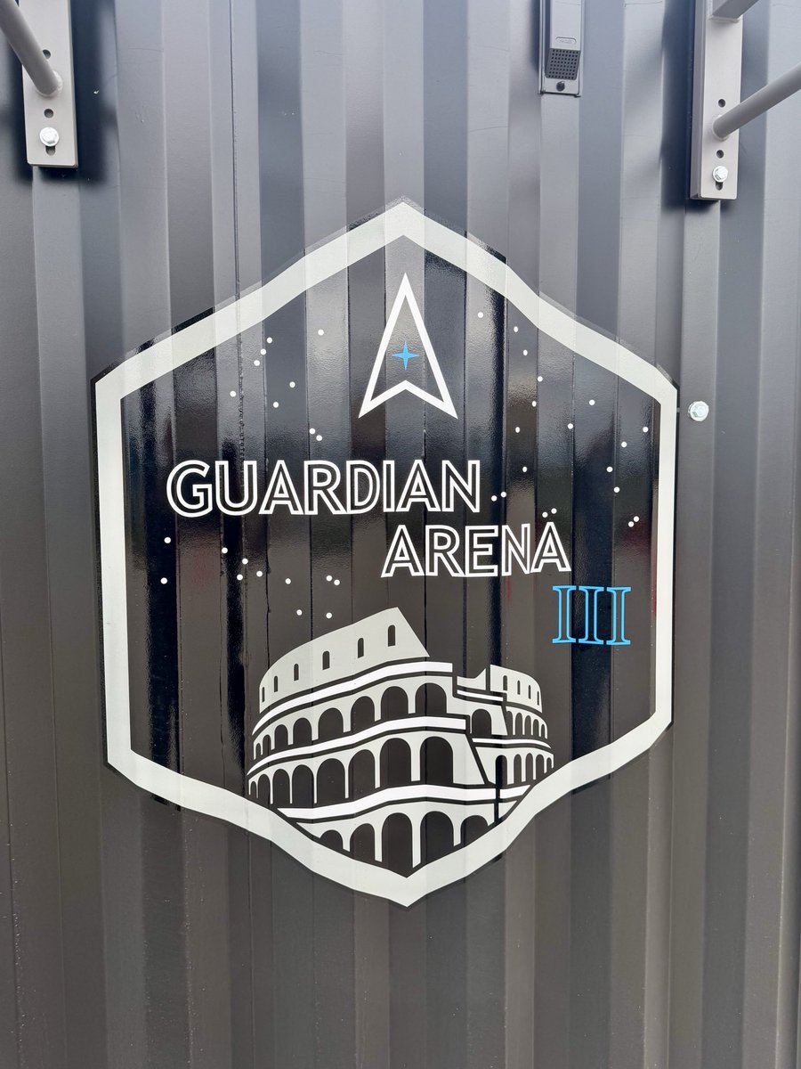 BeaverFitUSA's tweet image. This fresh new Performance Locker showed up ready to rock and roll at #GuardianArena III this week.

Shoutout to the 35 teams from across the @USSpaceForce who participated in a #DamStrong show of strength and endurance.