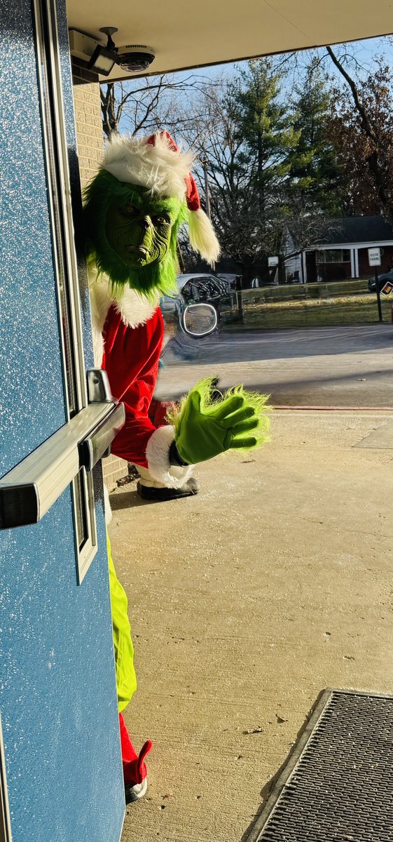 Beth Cunningham tweet media