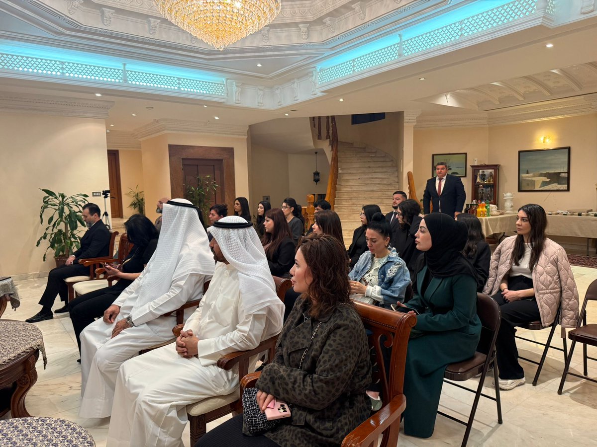 AzEmbKuwait's tweet image. أُقيمت فعالية تذكارية في سفارة أذربيجان في الكويت بمشاركة مواطنين أذربيجانيين وكويتيين إحياءً للذكرى الثانية والعشرين لرحيل الزعيم الوطني للشعب الأذربيجاني حيدر علييف.