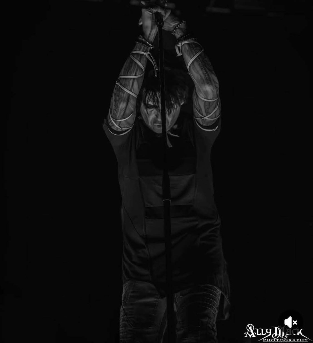 Nova_in_England's tweet image. #Perfection
#GaryNuman