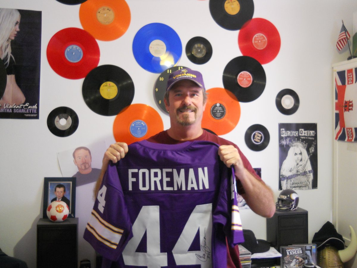 crabb_jim's tweet photo. YES! My All Time Favorite NFL player the Great @Vikings RB @ChuckForeman SKOL #44ever https://t.co/FTOSSJ5XLW